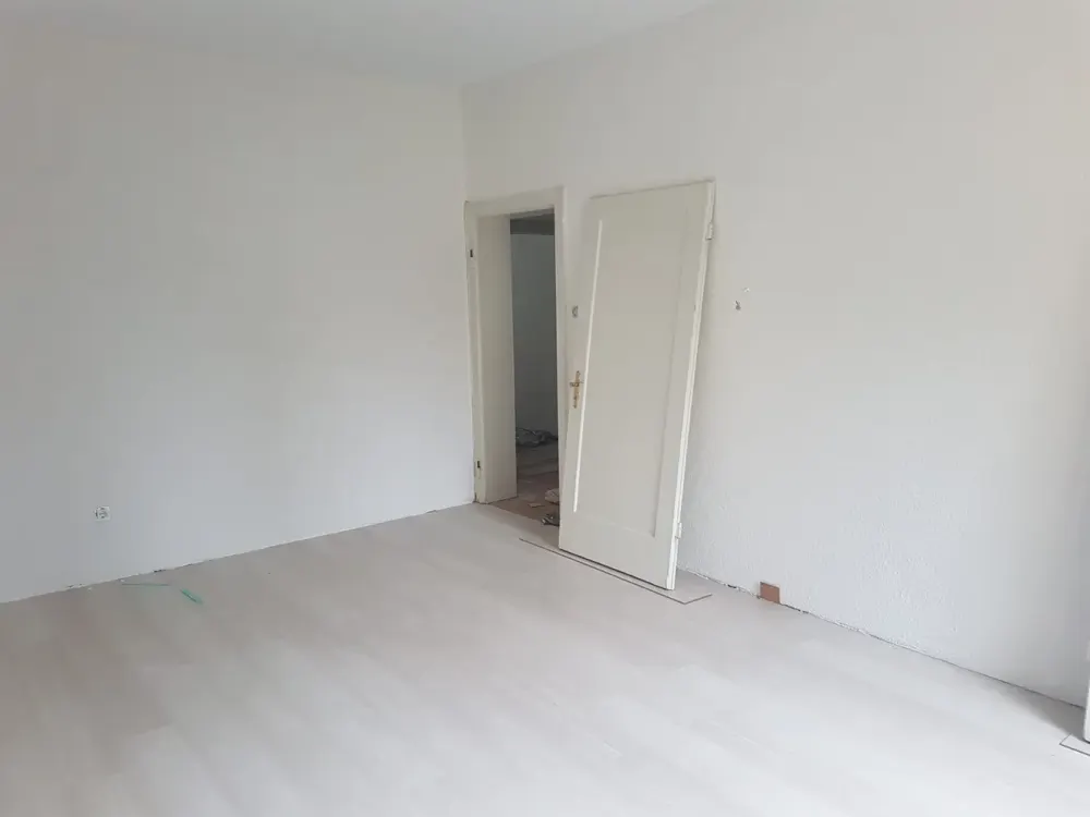 3-room apartment with kitchen and bathroom in a convenient location in Saarbrücken