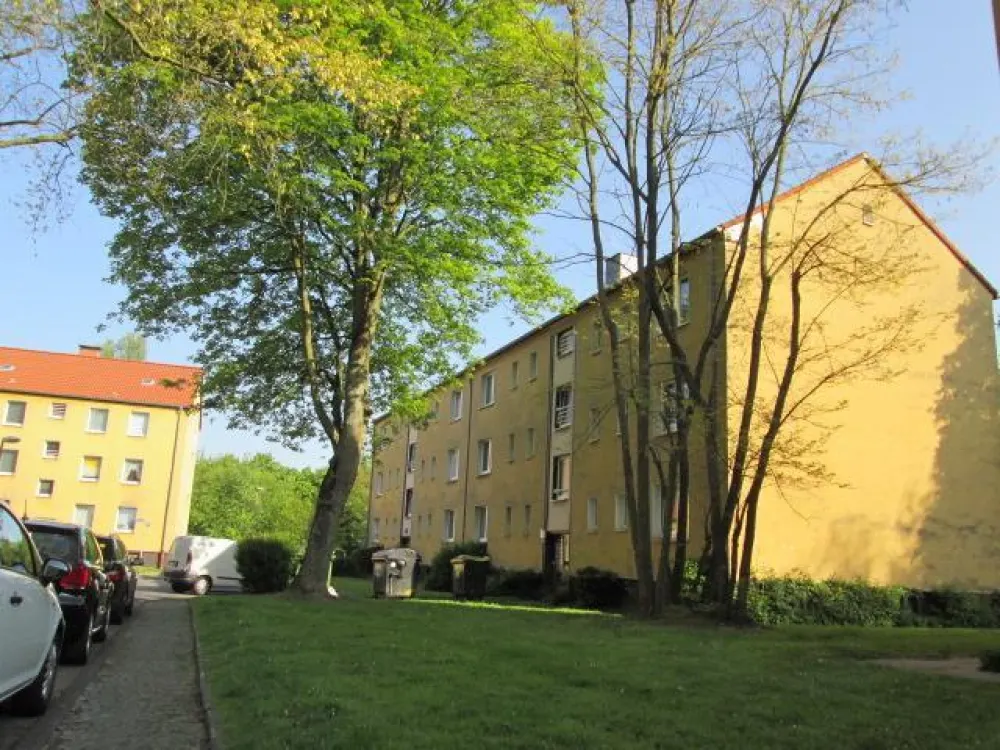 2 Zimmer Wohnung mit etwas Farbe leicht einzugsbereit!