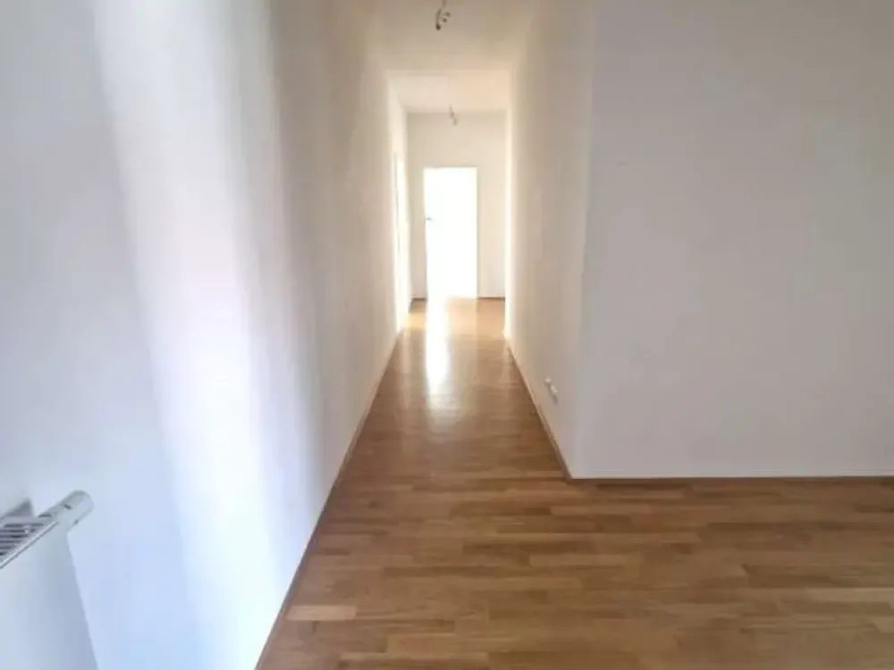 Großzügige, moderne und helle 5 Zimmer-Wohnung in Ismaning
