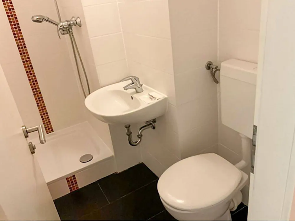 Seniorenfreundliche 3-Raum-Wohnung mit Aufzug/Bad mit Dusche