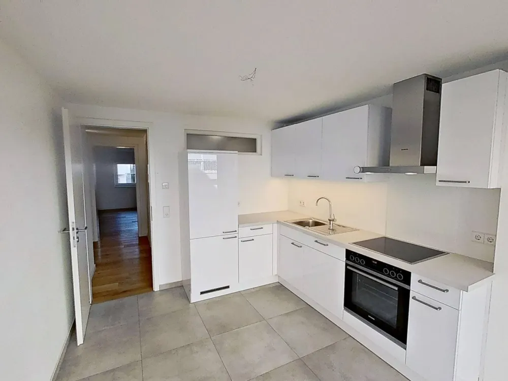 Helle 3-Zimmer-Wohnung mit BALKON und moderner EINBAUKÜCHE im Stuttgarter Westen