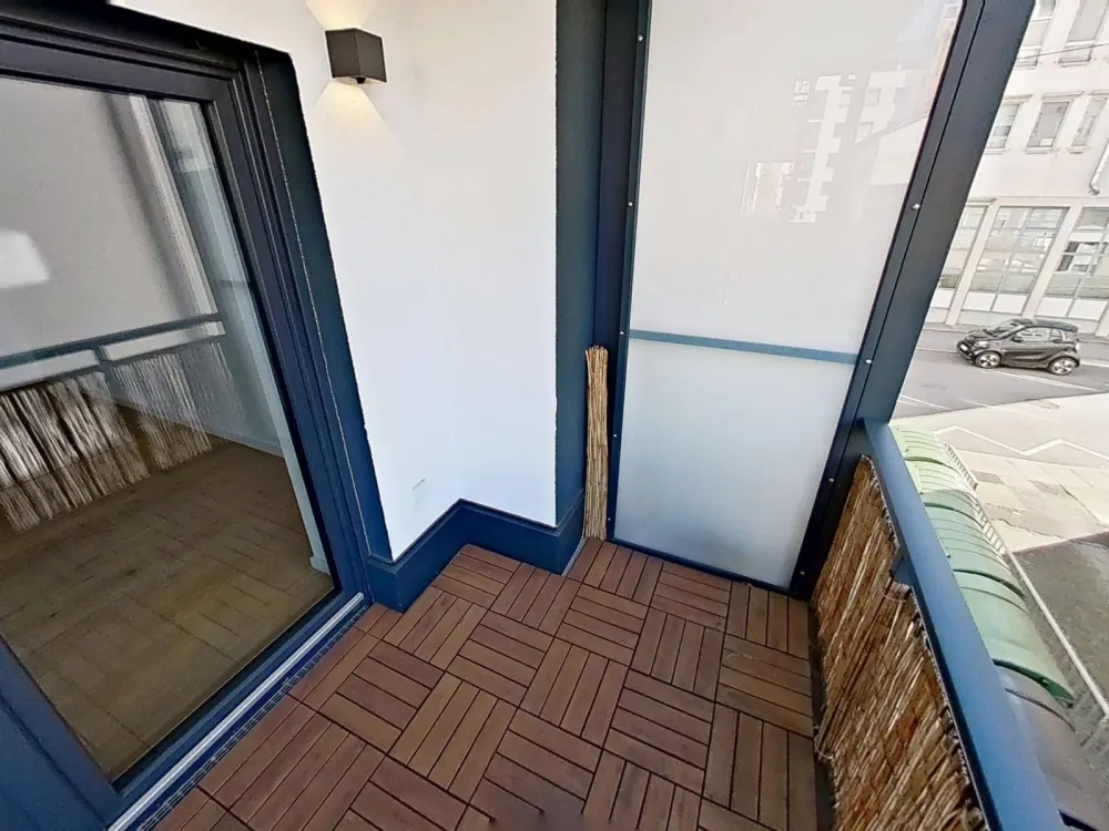 Helle 3-Zimmer-Wohnung mit BALKON und moderner EINBAUKÜCHE im Stuttgarter Westen