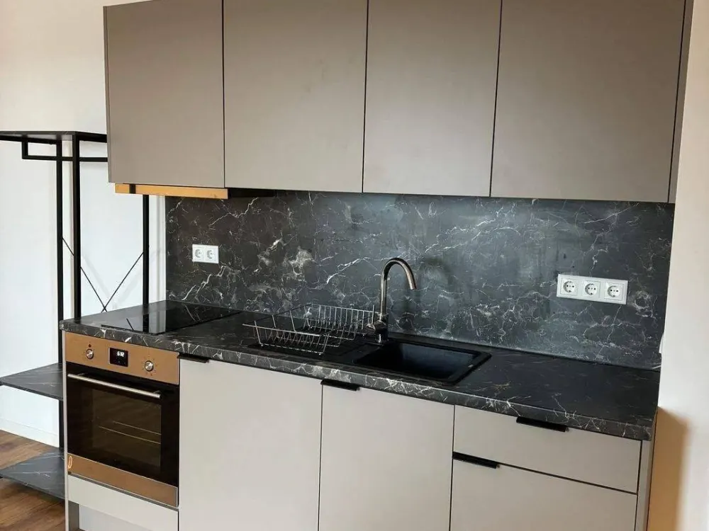 Modern möblierte 1-Zimmer-Single-Wohnung!