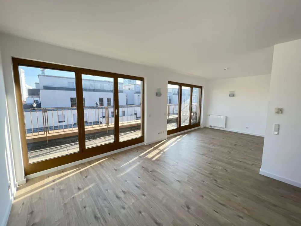 Exklusiv renovierte Wohnung in City West