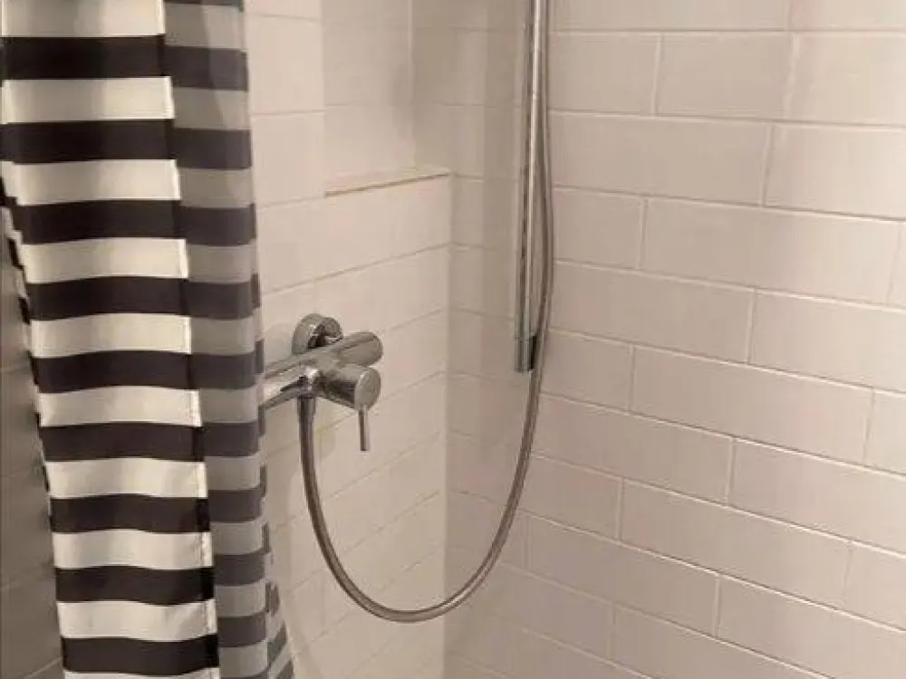 modernes Appartement im 2.OG am Hansaring mit EBK
