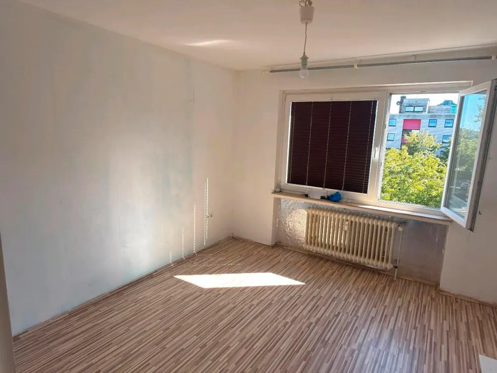 WG-Zimmer in 3-Zimmer-Wohnung ab sofort frei, Hannover-Misburg