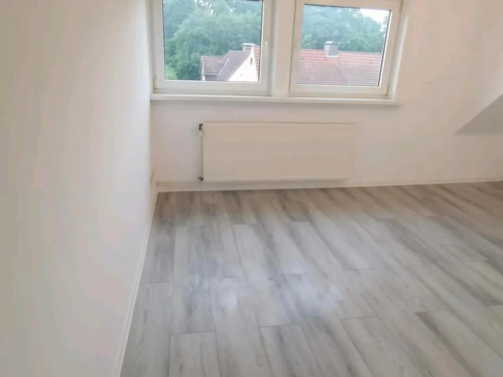 3 Zimmer DG Schlosspark Sebaldsbrück