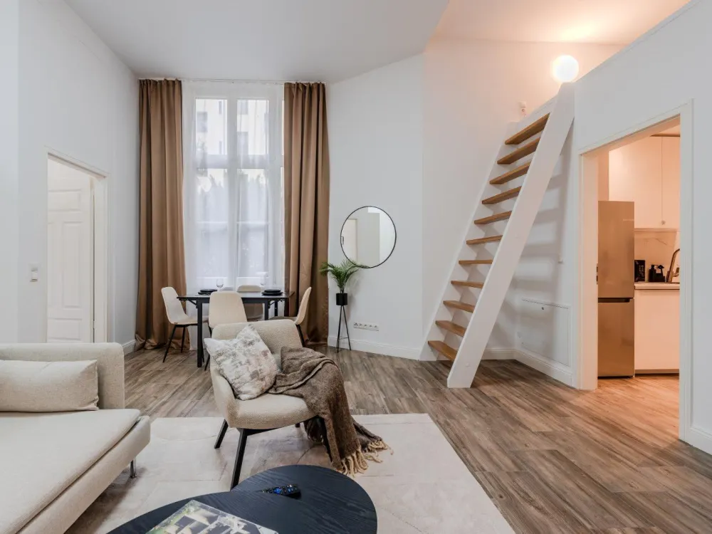 Möbliertes Apartment mit Terrasse und Galerie im Graefekiez