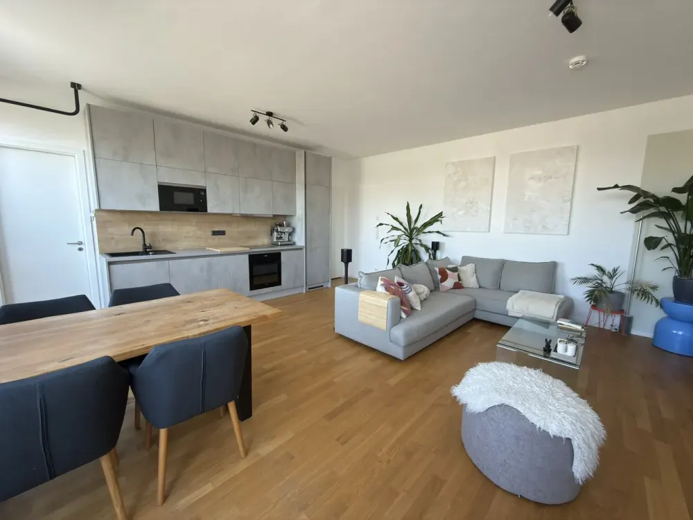 Wohnen über den Dächern, modernes Penthouse mit 35 m² Dachterrasse