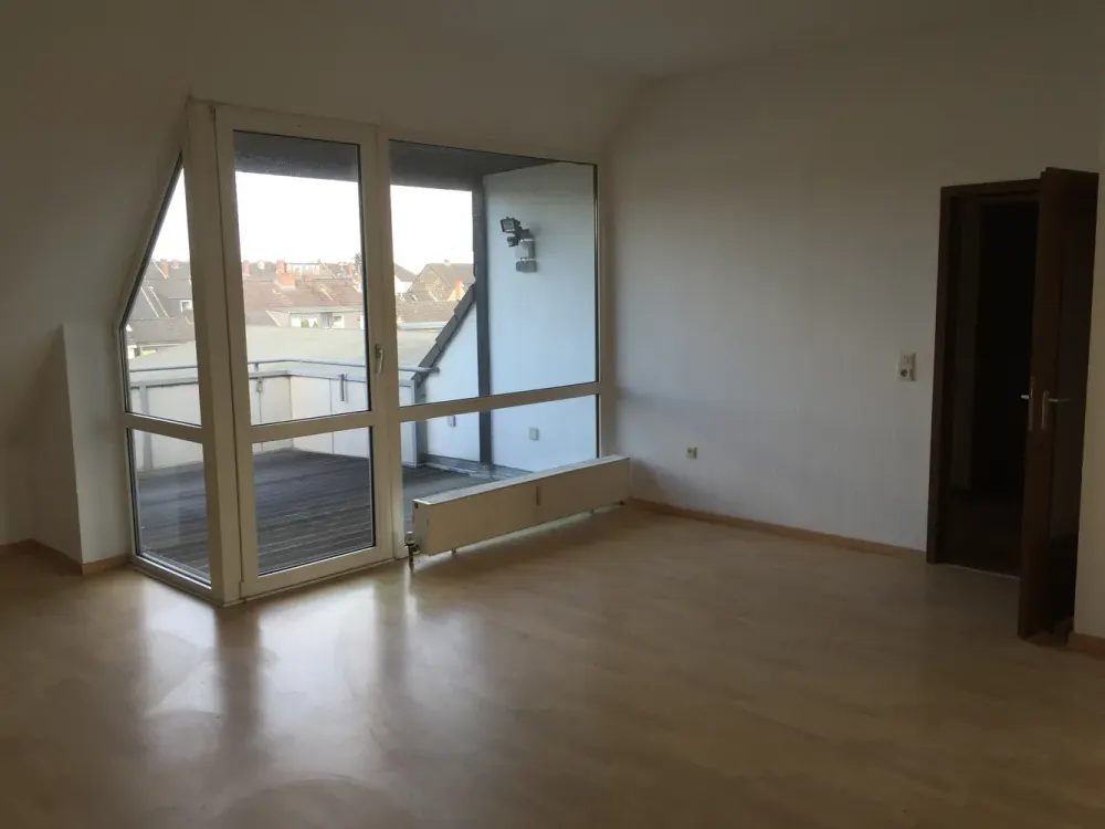 Helle Dachgeschosswohnung mit grosser Dachterrasse
