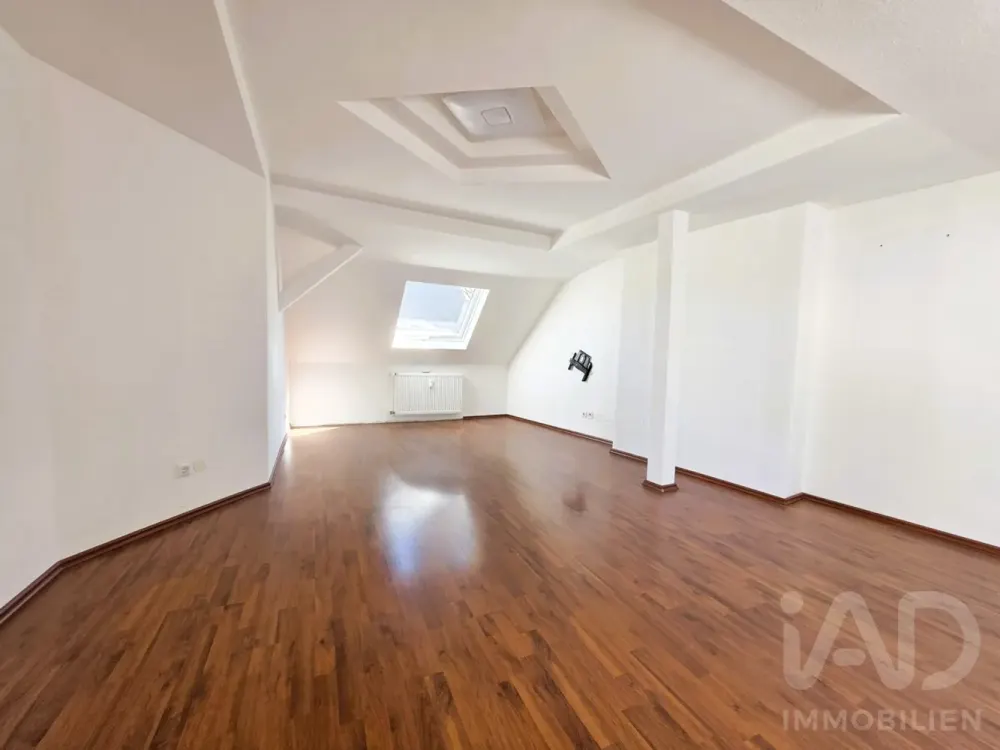 Attraktive Dachgeschosswohnung: Wohnen mit Charme in Bochum