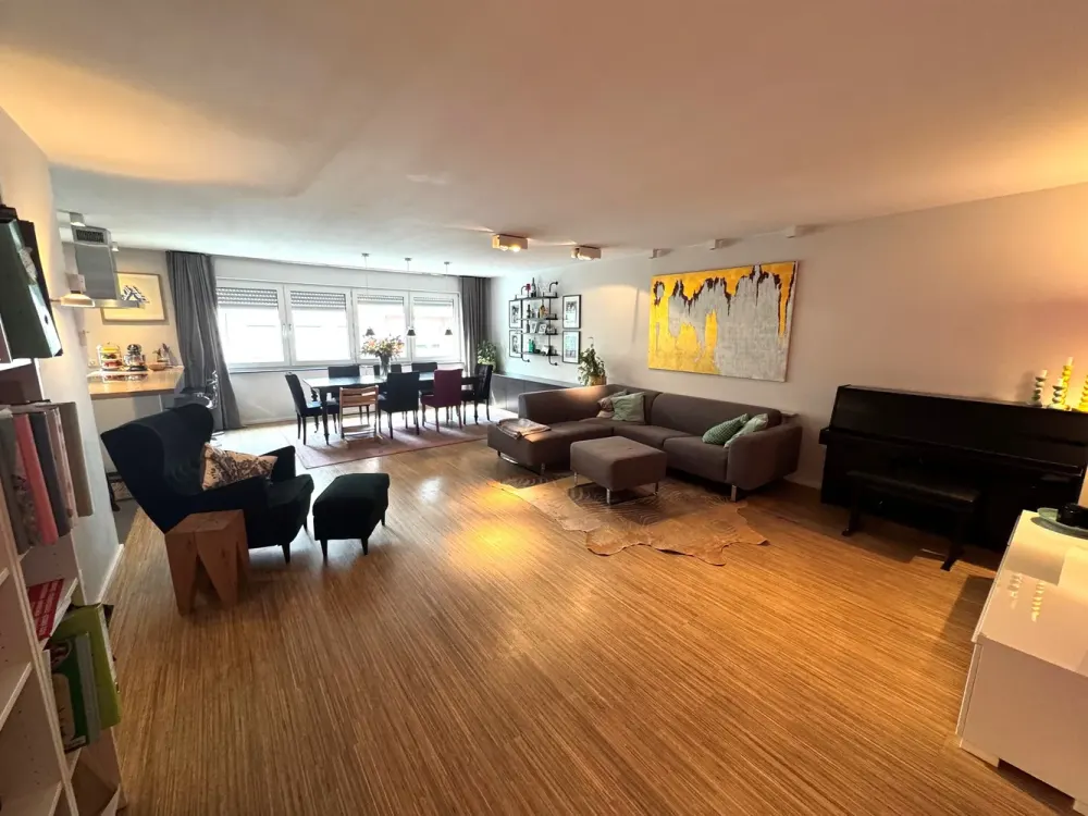 Westend-Süd: Top aufgeteilte 4-Zimmer Wohnung mit Balkon und Gemeinschaftsgarten