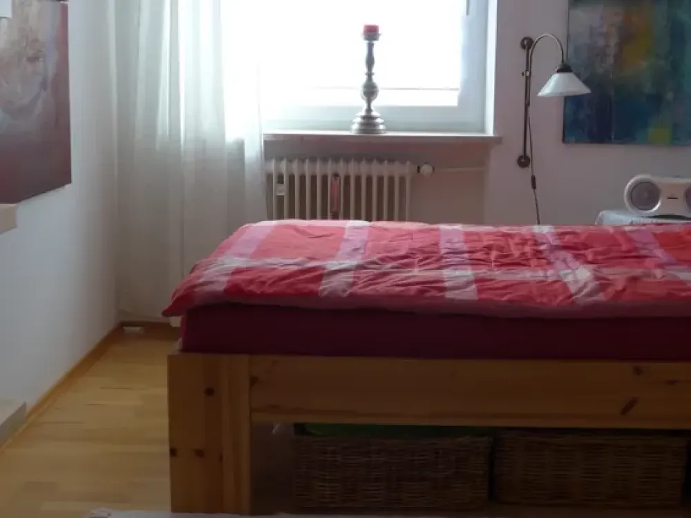 Quiet and bright 3-room apartment in Pullach im Isartal in a dream location