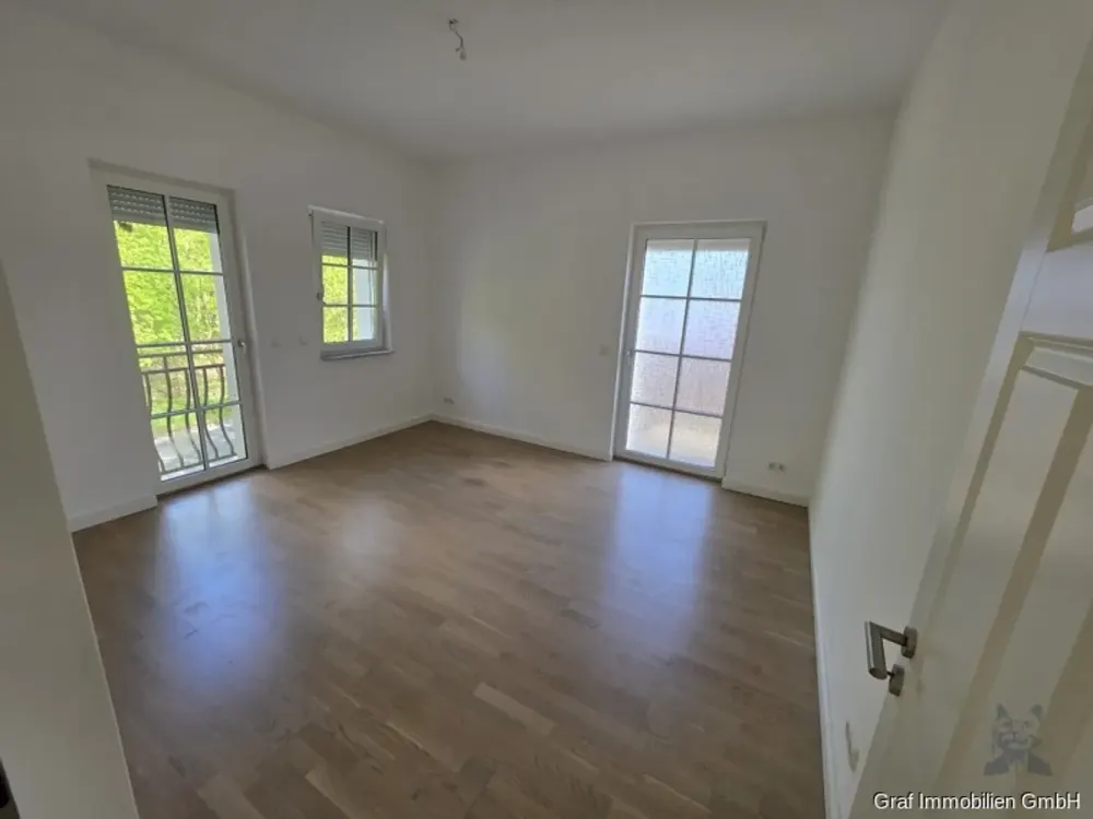 TOP 3 Zimmer Wohnung direkt am Wasser inkl. PWK Stellplatz und Bootssteg am Hubertussee