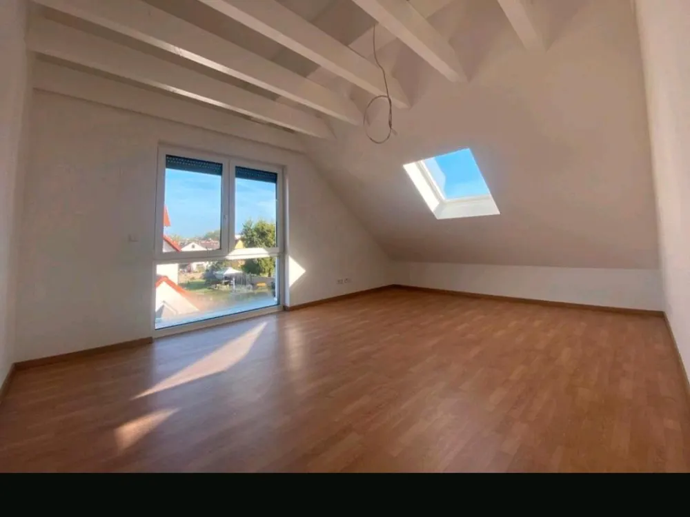 Moderne 4-Zimmer-Dachgeschosswohnung in Kahl am Main mit hochwertiger Ausstattung und Luft-Wasser-Wärmepumpe