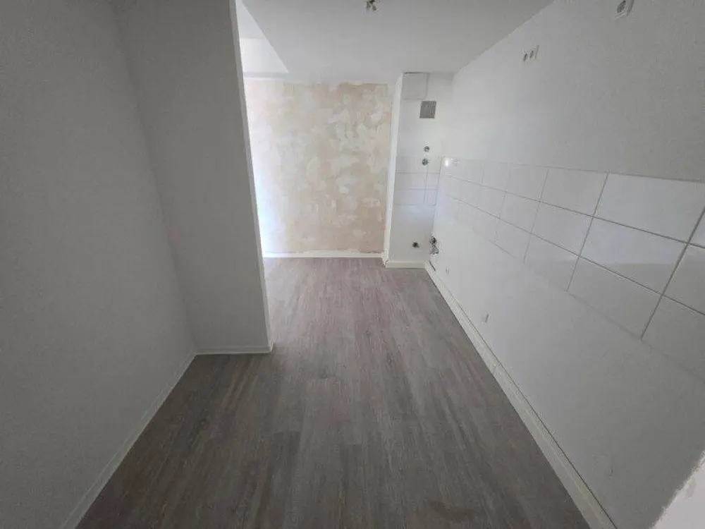 Wohnen am Benrather Schloss - Sanierte 2-Zimmer-Wohnung - Haus mit Aufzug