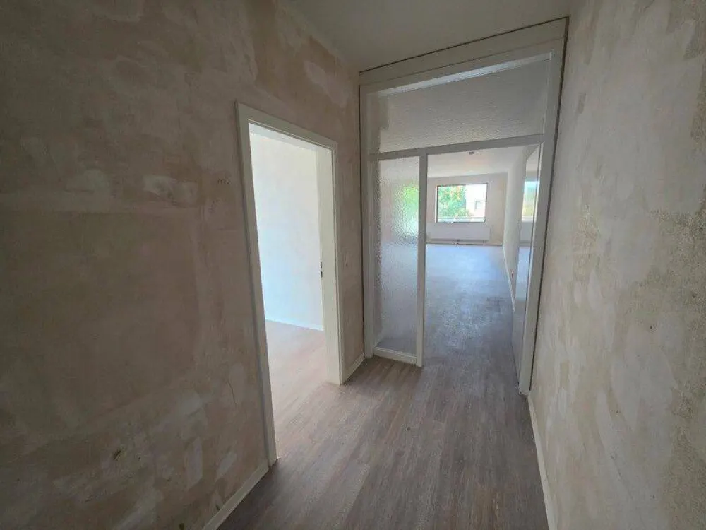 Wohnen am Benrather Schloss - Sanierte 2-Zimmer-Wohnung - Haus mit Aufzug