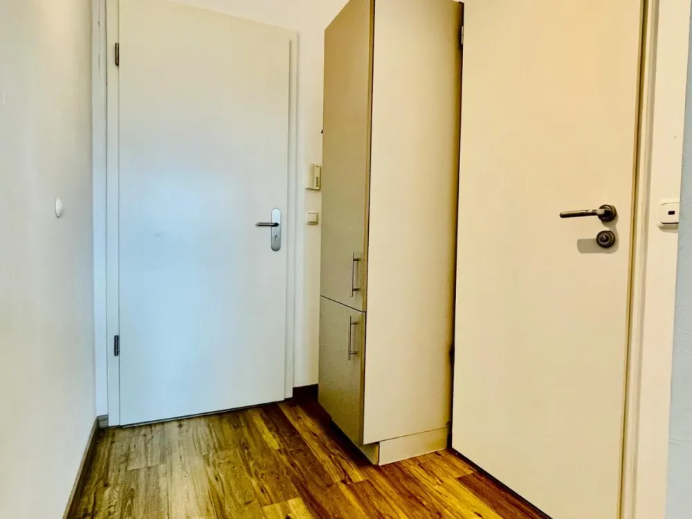 Schlosspark Apartments for Students & Trainees - Modern 1 Room Apartment