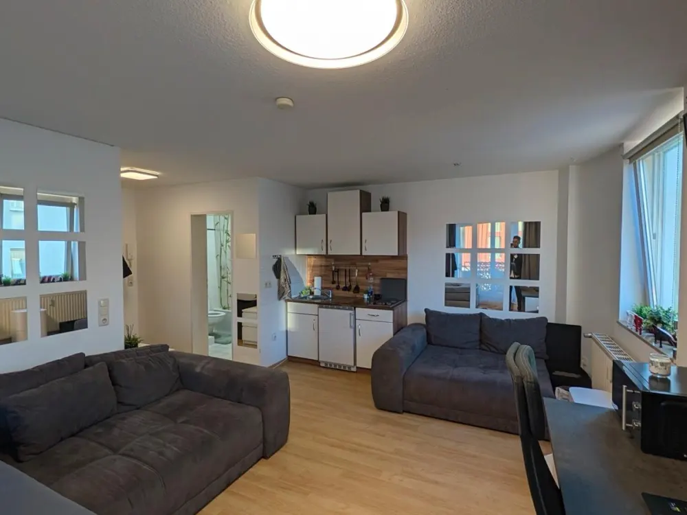 Helle 1-Zimmer-Wohnung mit Balkon in Köln-Nippes