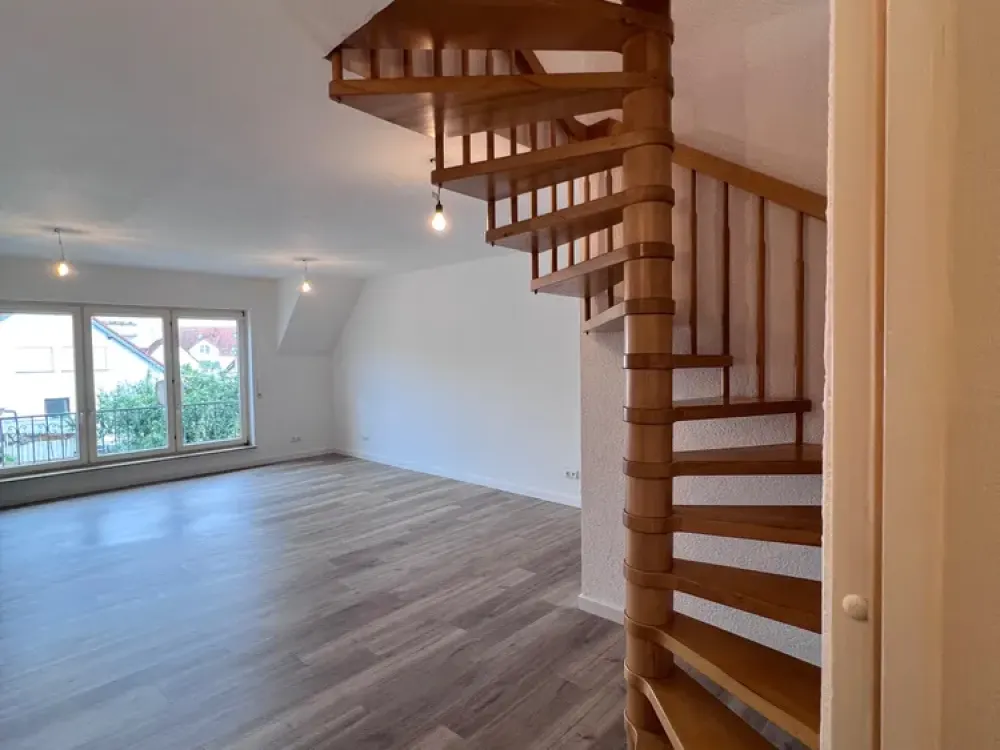 Frisch renovierte 3-Zimmer Maisonettewohnung