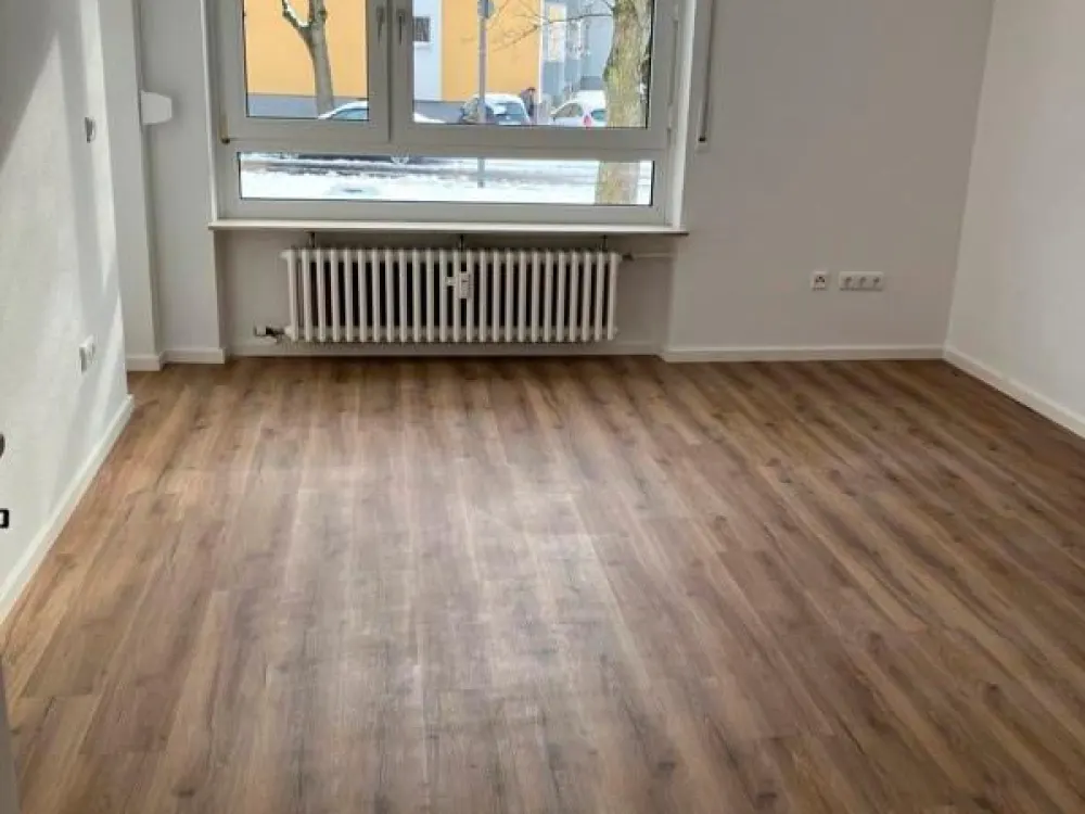 Sanierte 3 Zimmerwohnung mit Balkon
