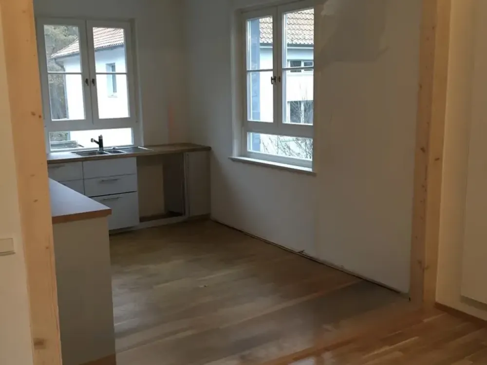 Maisonette Apartment with Large Balcony and Fitted Kitchen in Hannover/List