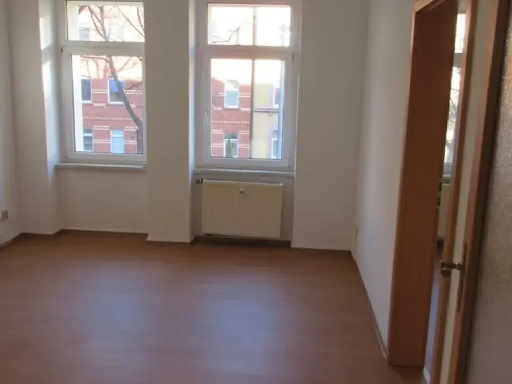 2.5 Rooms in Erfurt City Centre - Near FH/HMU/UNI - Ideal for Singles or Couples - with Garden Use!