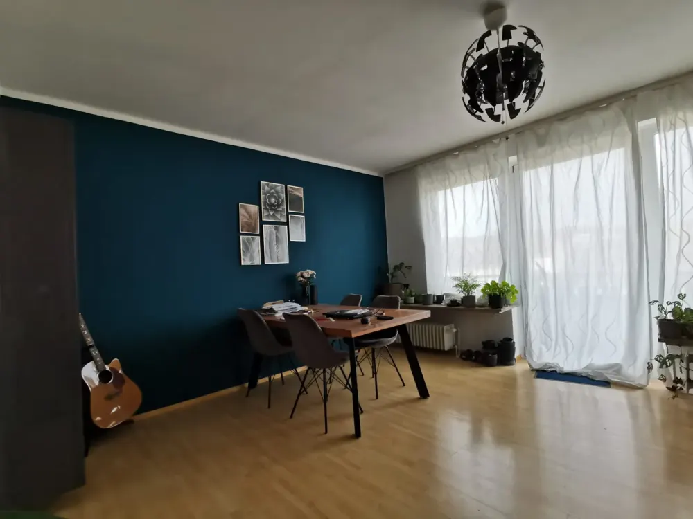 Gepflegte 2-ZW mit EBK und großem Balkon in guter Lage von Hofheim-Marxheim