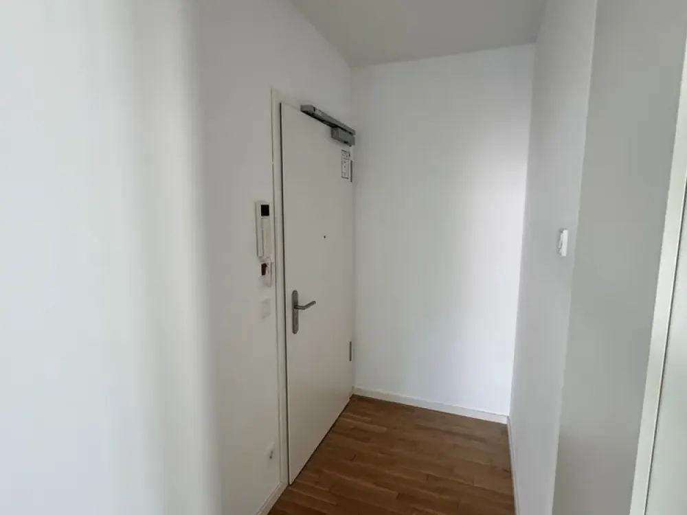 Ein echtes Wasserjuwel: 2 Zimmer, große Terrasse & unvergleichlicher Dahmeblick