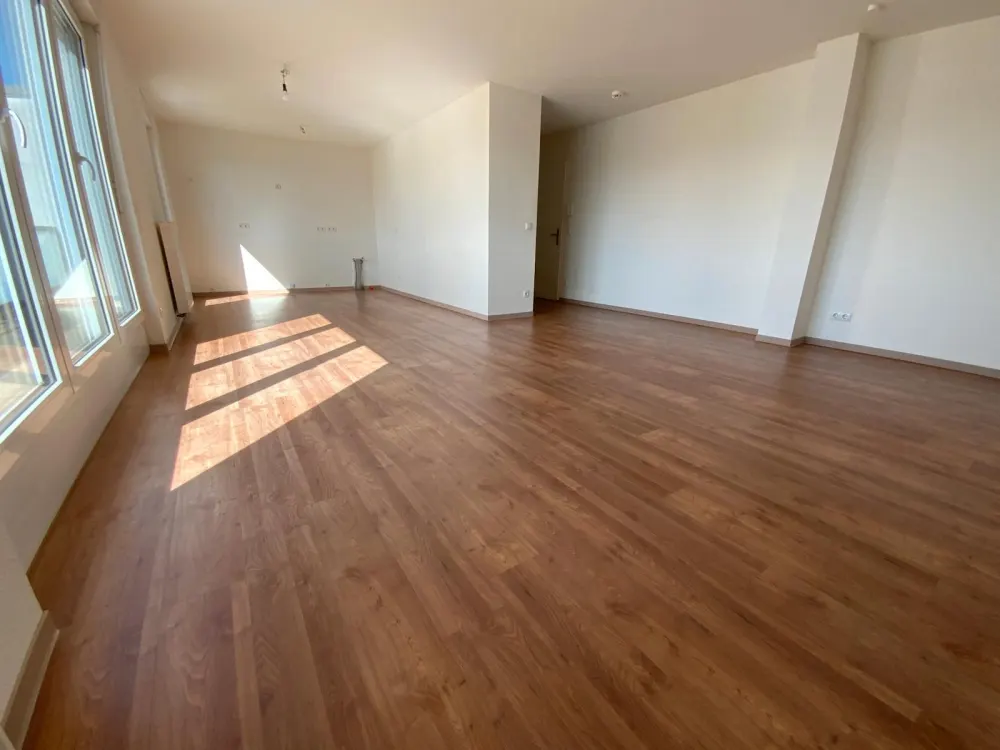 ***1600/47215/67 C25 „Wohnen über den Dächern: Stilvolle 3-Zimmer-Staffelgeschosswohnung“