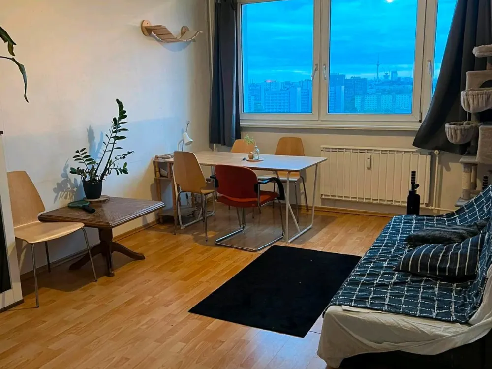 4 Zimmerwohnung frei langfristig möbliert