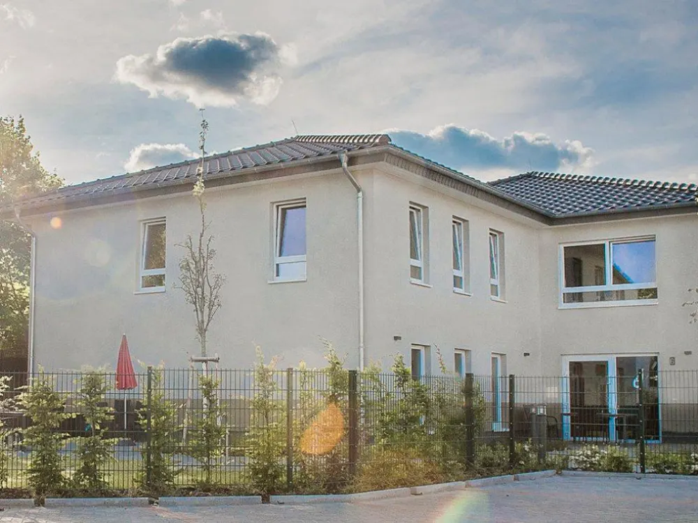 Moderne Senioren WG & Altenheim - Karl-Weiss-Str. 6, Hoppegarten