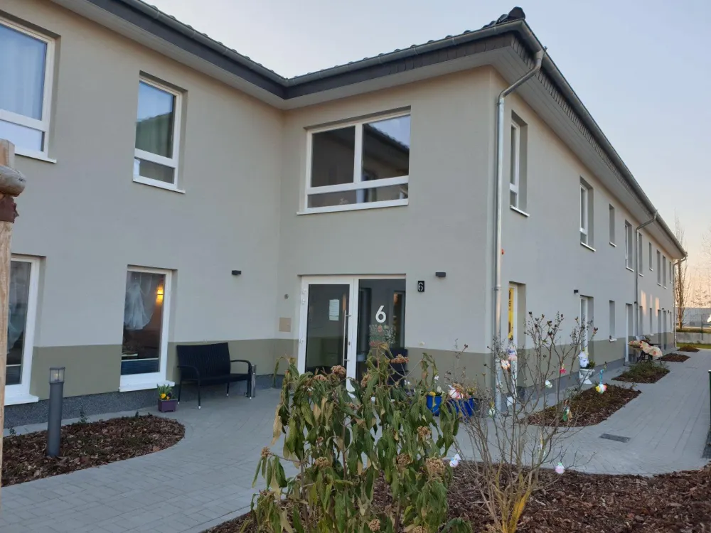 Moderne Senioren WG & Altenheim - Karl-Weiss-Str. 6, Hoppegarten