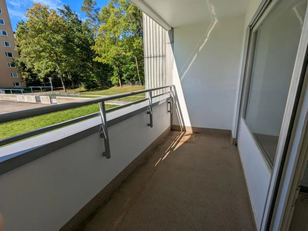 Helles 1 Zimmer Appartment mit Balkon und Stellplatz