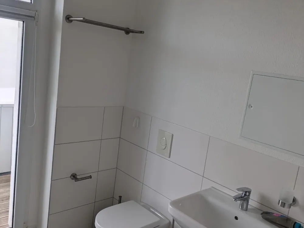 Pretty 2-Room Apartment in Arnstadt Available Immediately