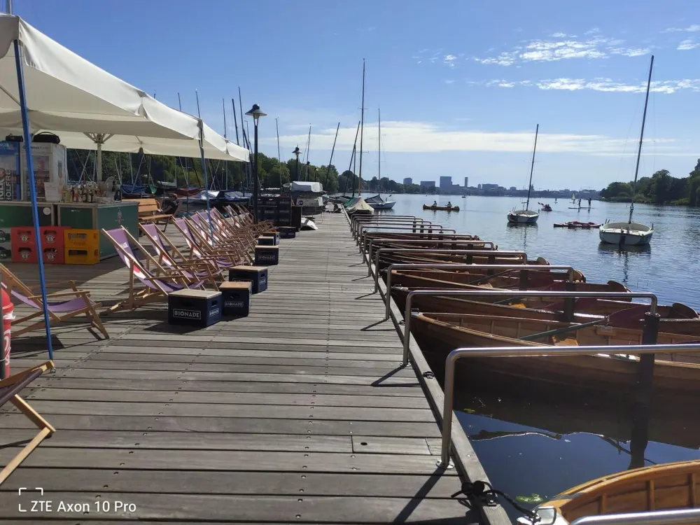 Wohnen, wo andere Urlaub machen, frisch renovierte 3-Zimmer-Wohnung in der naehe Außenalster