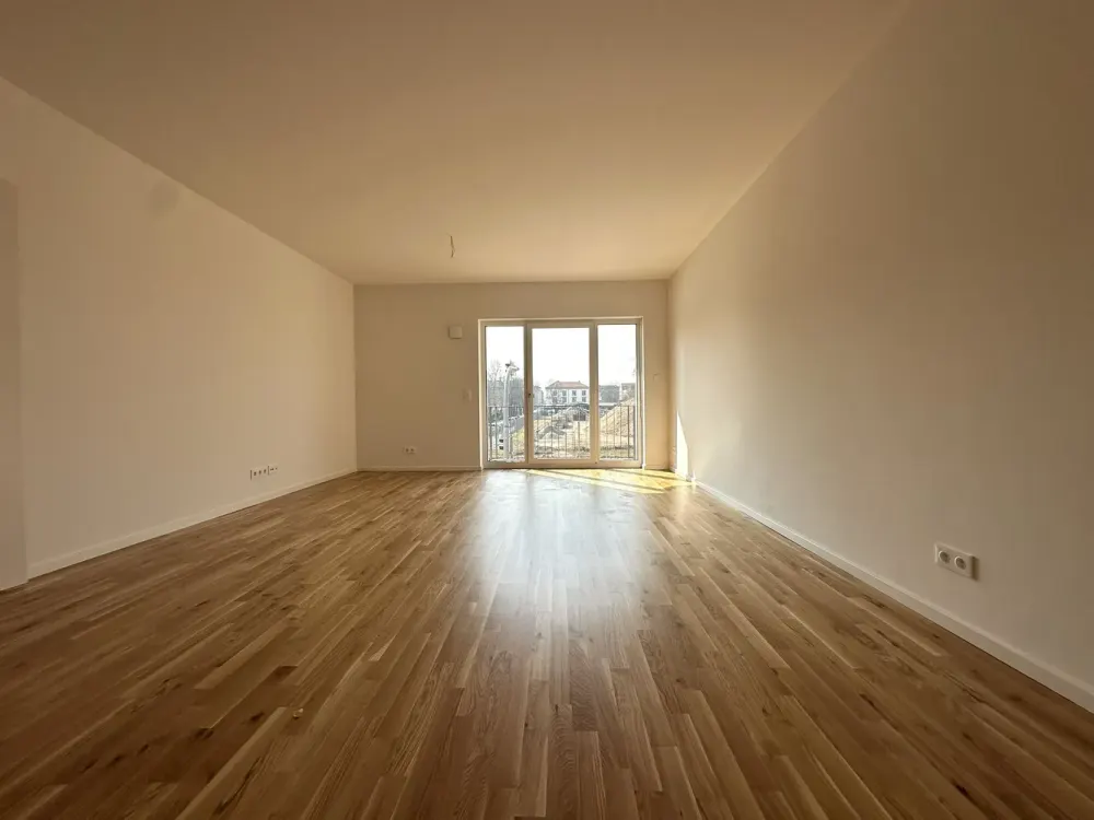 شقة فسيحة مكونة من 5 غرف مع شرفة في دريسدن-فريدريششتات، للسكن لأول مرة