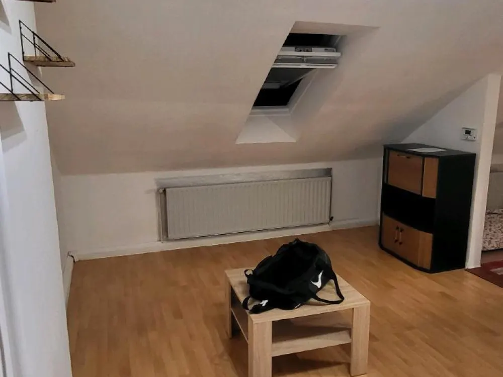 1-Zimmer-Wohnung vom 01.10 bis 31.10 zur Zwischenmiete