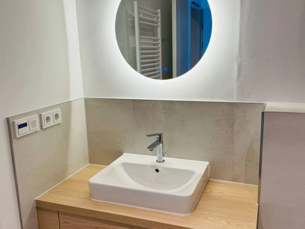 ***MÖBLIERTES APARTMENT IN BESTER LAGE~BALKON~ALL-INCLUSIVE MIETE***