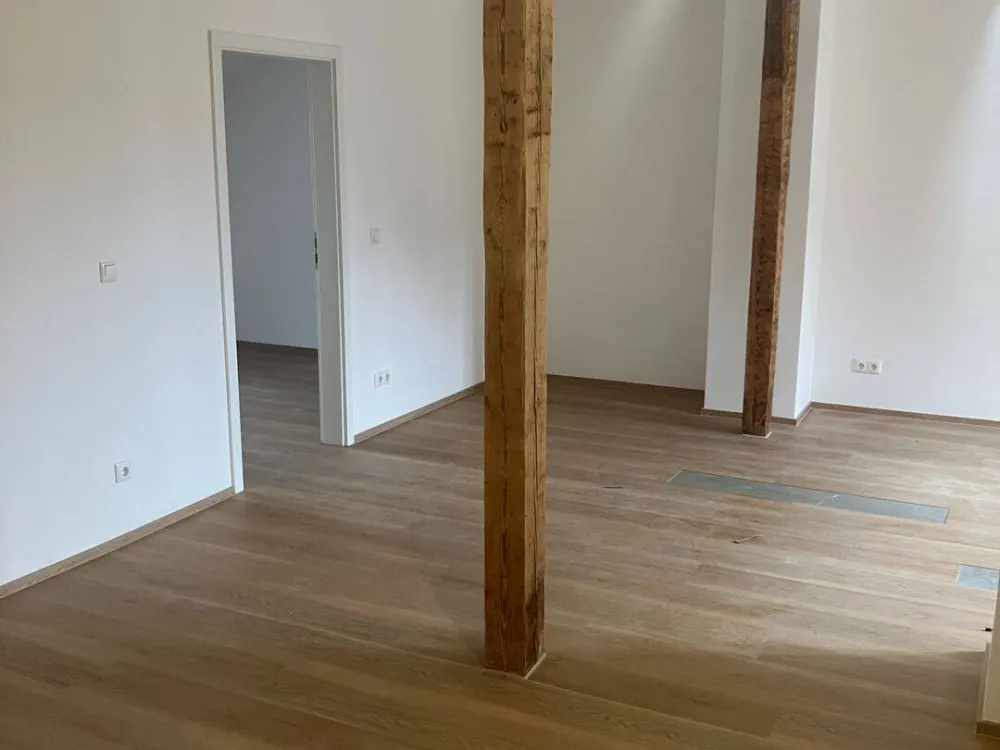 3-Zimmer-Neubau-Maisonette im Dachgeschoss eines Baudenkmals