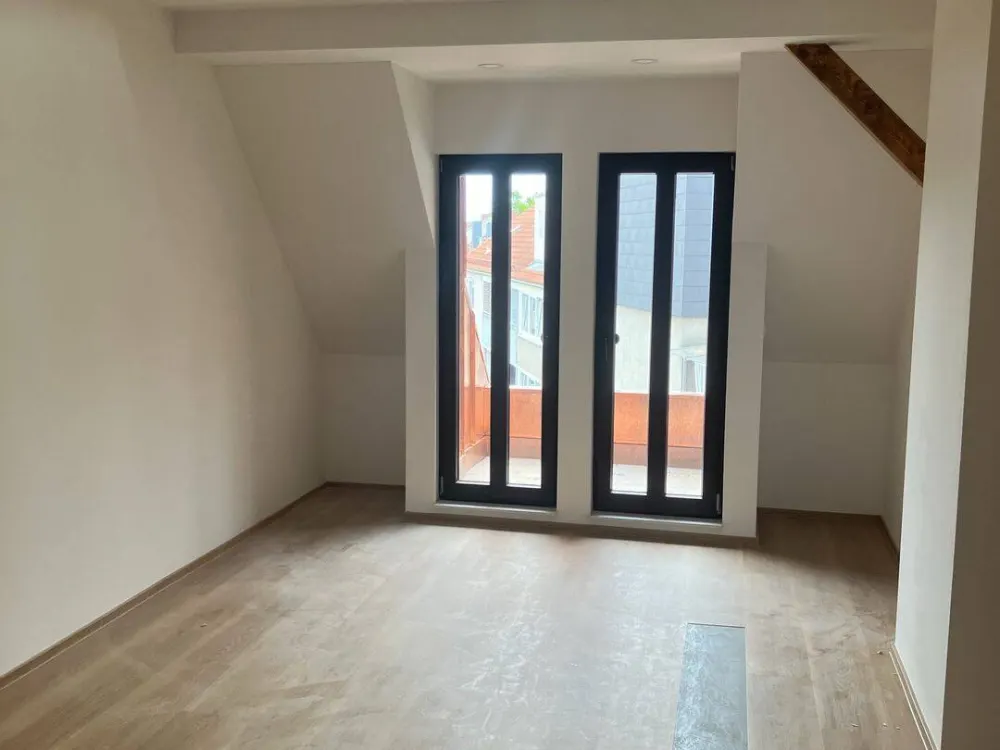 3-Zimmer-Neubau-Maisonette im Dachgeschoss eines Baudenkmals