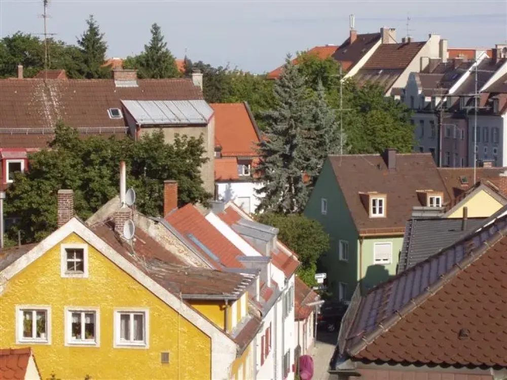 Obergiesing: DG -Whg. für Individualisten ! Wohnküche + 2 Zi. - offener Wohnraum ... Nähe U2