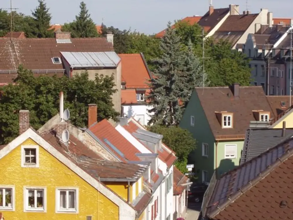Obergiesing: DG -Whg. für Individualisten ! Wohnküche + 2 Zi. - offener Wohnraum ... Nähe U2