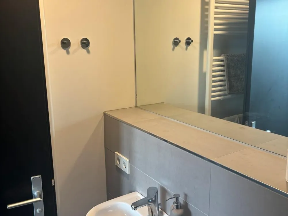 Suche nachmieter für 1-Zimmer-Wohnung (nur Studenten)