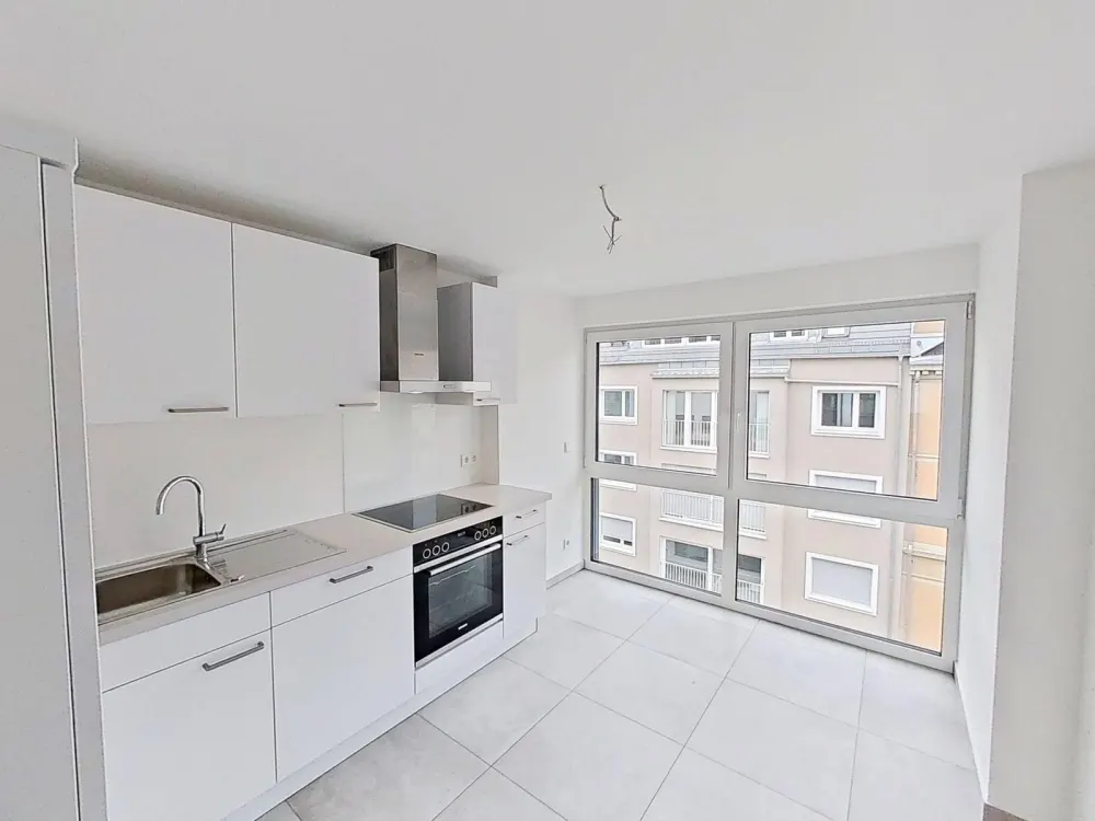 Moderne und geräumige 3-Zimmer-Wohnung mit BALKON und EINBAUKÜCHE im Stuttgarter Westen
