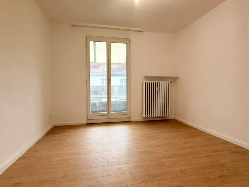 Helle 3-Zimmer-Dachgeschosswohnung mit großzügigem Rundum-Balkon