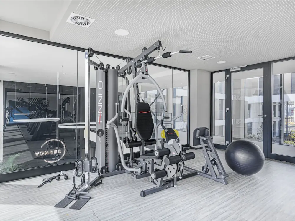 Single Studio + Gym + Concierge