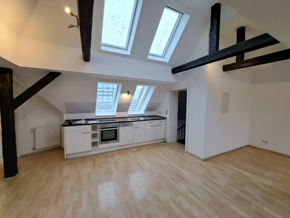 Schöne helle City-Wohnung in ansprechendem Jugendstilgebäude!