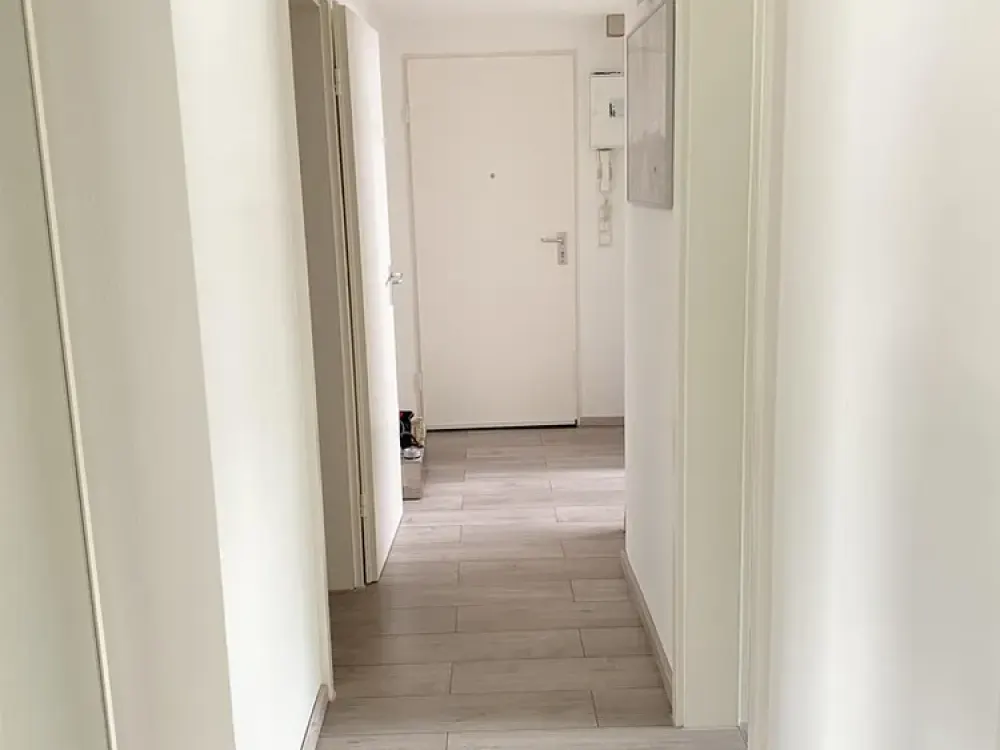 Beautiful 4-Room Apartment in a Quiet Location, 2 Parking Spaces