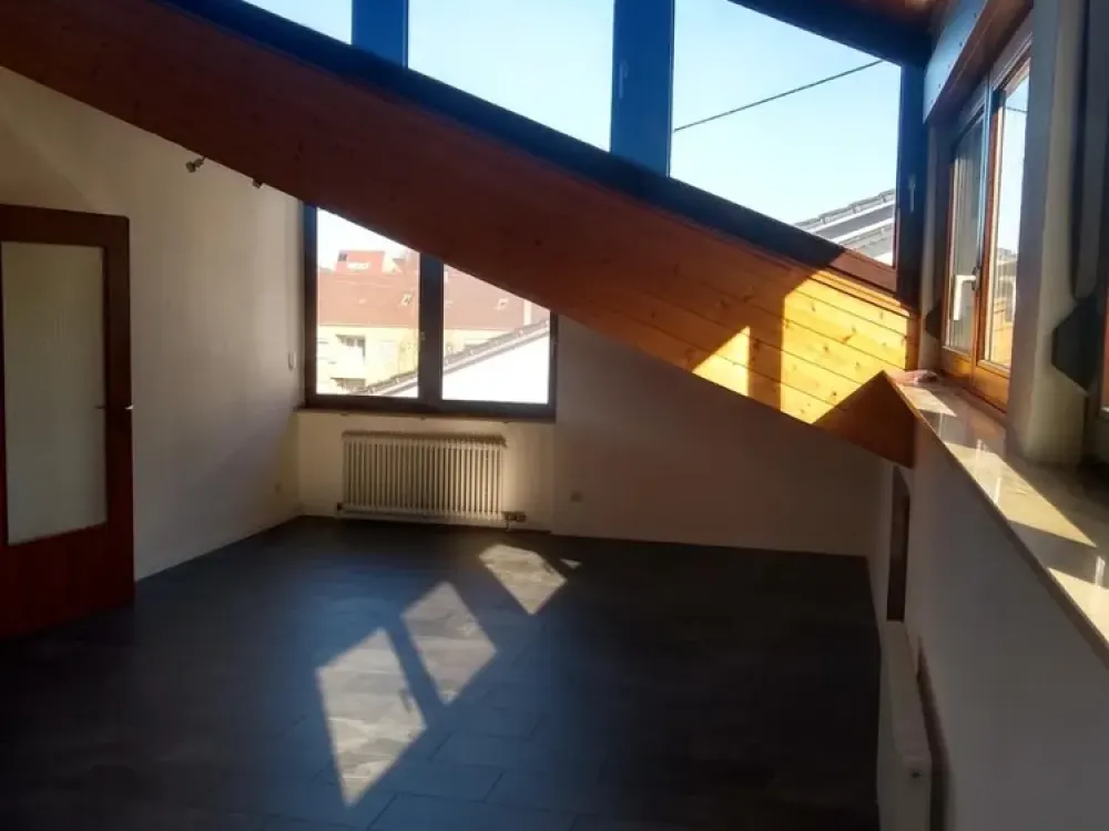 Modernes Wohnen: 2,5-Zimmer-Dachgeschosswohnung in Fellbach